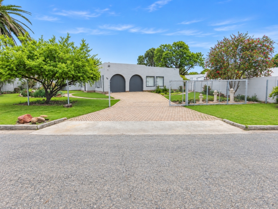 5 Bedroom Property for Sale in Meyerhof Free State